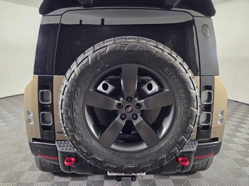 Gondwana Stone Metallic 2023 Land Rover Defender 110 X