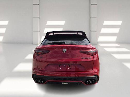 2022 Alfa Romeo Stelvio Quadrifoglio