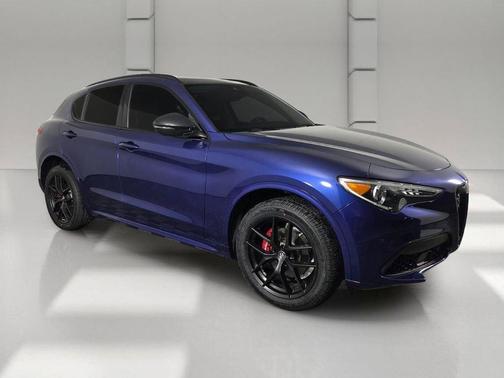 Anodized Blue Metallic 2021 Alfa Romeo Stelvio Ti