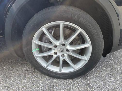 2022 Porsche Cayenne Cayenne