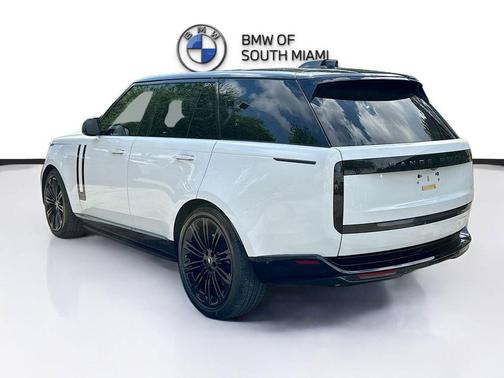 Fuji White 2024 Land Rover Range Rover P530 SE