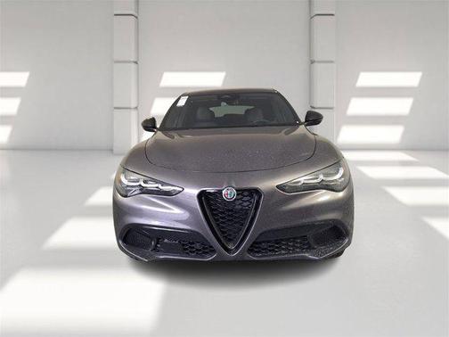 2025 Alfa Romeo Stelvio Sprint AWD