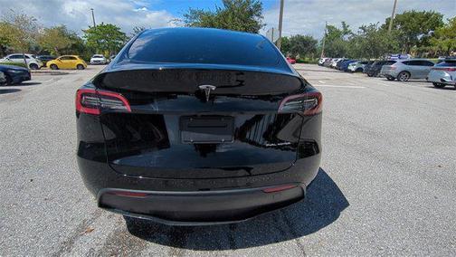 2022 Tesla Model Y Long Range Dual Motor All-Wheel Drive