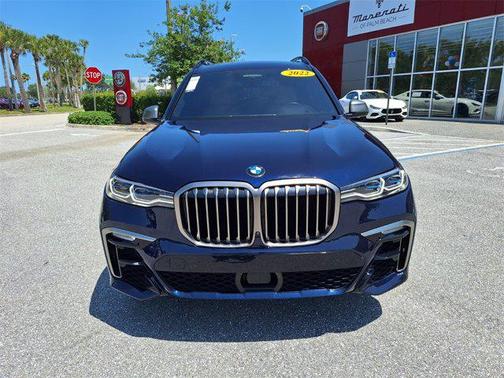 2022 BMW X7 M50i