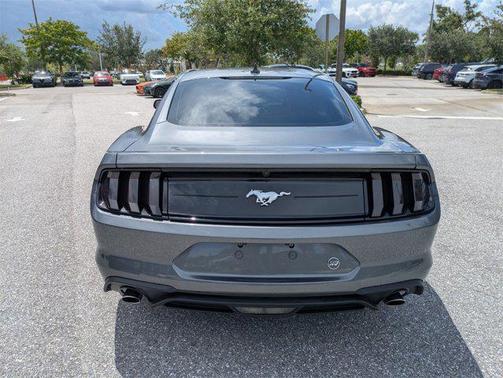 2022 Ford Mustang EcoBoost