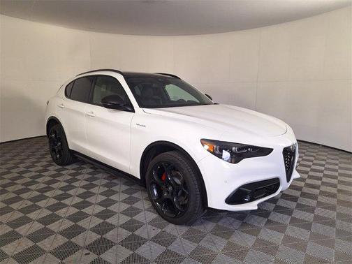 2025 Alfa Romeo Stelvio Sprint AWD