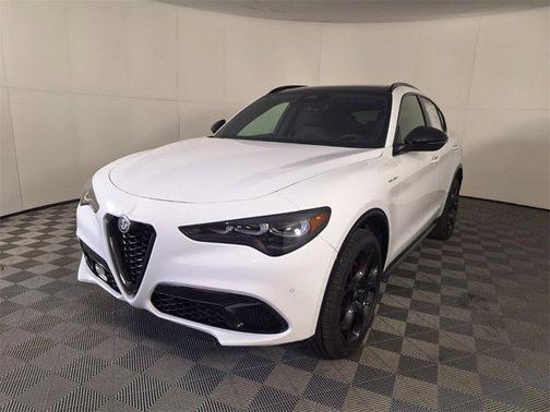 2025 Alfa Romeo Stelvio Sprint AWD