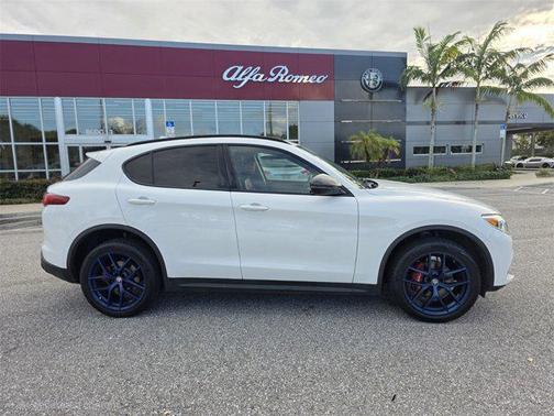 2019 Alfa Romeo Stelvio Base