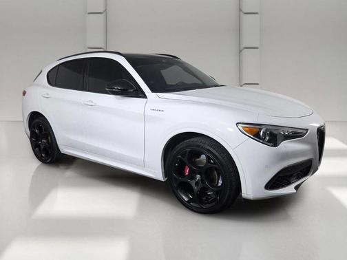 Alfa White 2023 Alfa Romeo Stelvio Veloce AWD