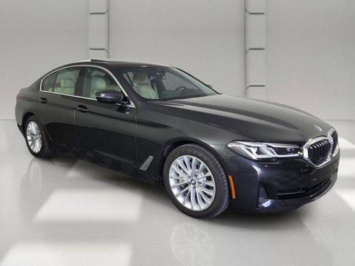Dark Graphite Metallic 2022 BMW 530 i xDrive