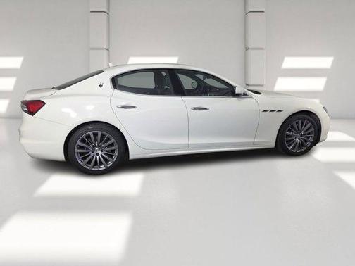 2022 Maserati Ghibli Modena