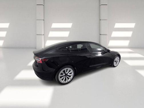 2022 Tesla Model 3 Standard Range