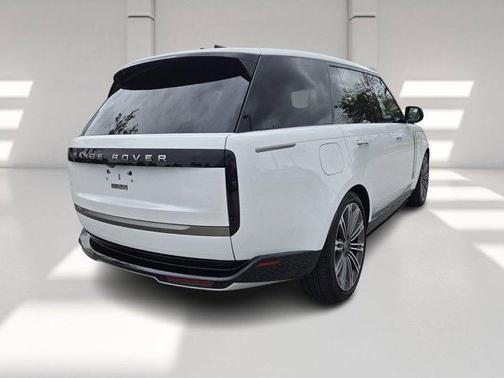 2024 Land Rover Range Rover P400 SE