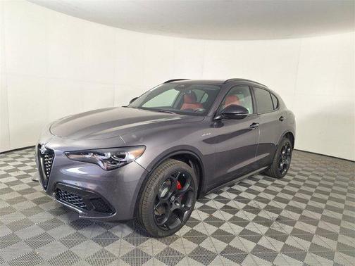 2025 Alfa Romeo Stelvio Sprint AWD