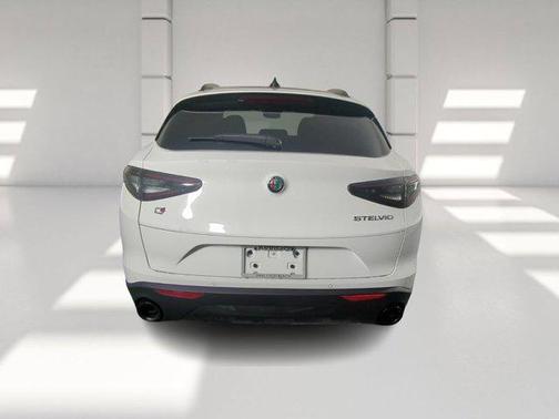 2025 Alfa Romeo Stelvio Sprint AWD