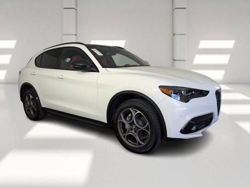 2025 Alfa Romeo Stelvio Sprint AWD