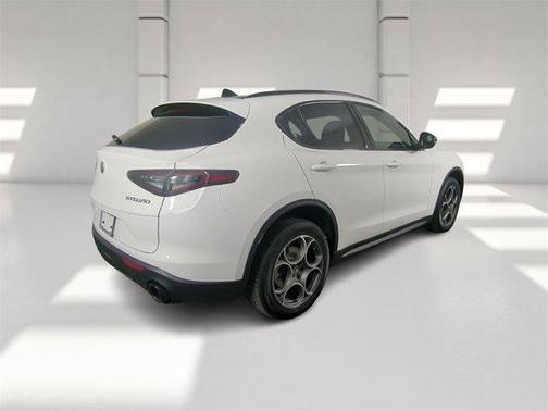 2025 Alfa Romeo Stelvio Sprint AWD