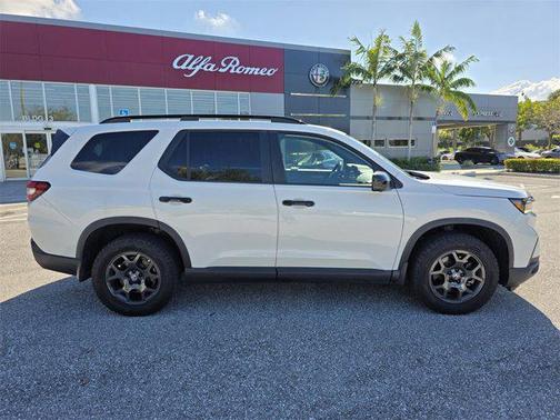 2023 Honda Pilot AWD TrailSport