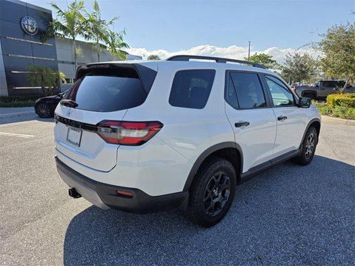 2023 Honda Pilot AWD TrailSport
