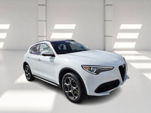 2023 Alfa Romeo Stelvio Sprint RWD