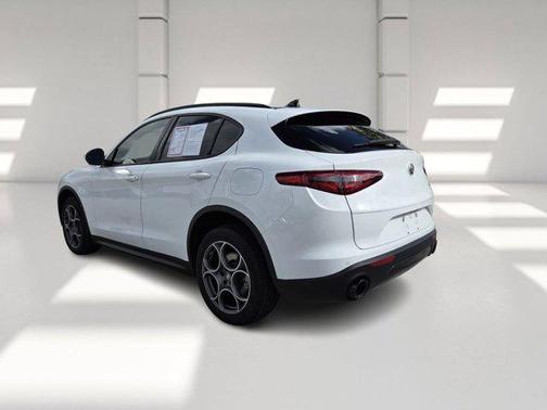 2023 Alfa Romeo Stelvio Sprint RWD
