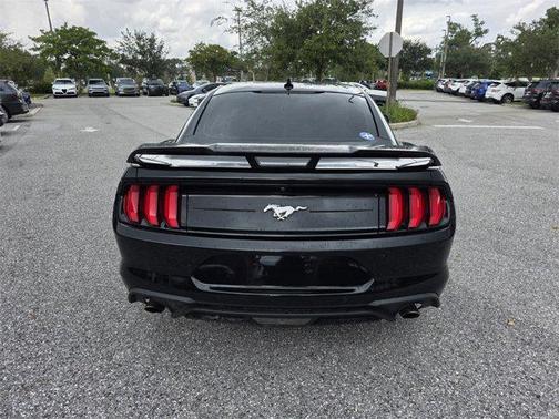 2022 Ford Mustang EcoBoost