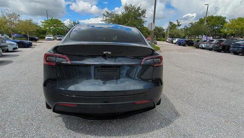 2024 Tesla Model Y Long Range Dual Motor All-Wheel Drive