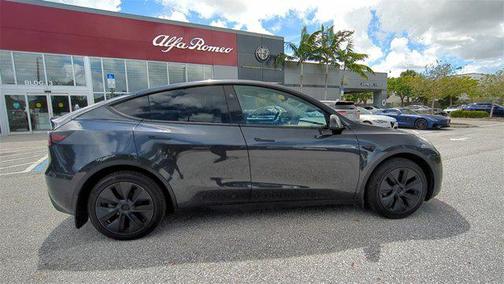 2024 Tesla Model Y Long Range Dual Motor All-Wheel Drive