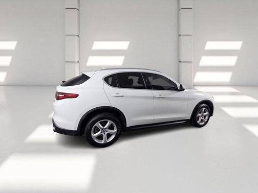 2020 Alfa Romeo Stelvio Base
