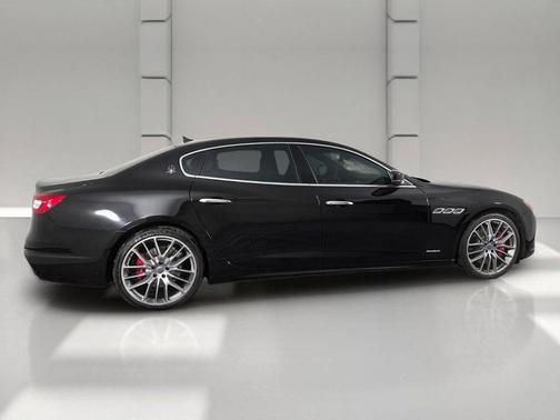 Black 2017 Maserati Quattroporte GTS GranSport