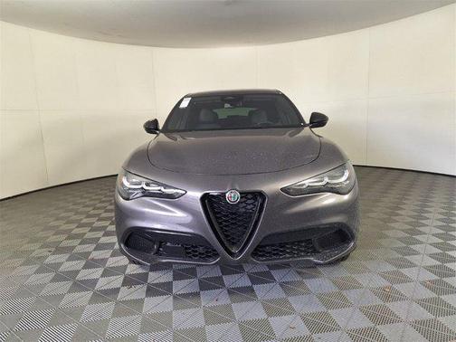 2025 Alfa Romeo Stelvio Sprint