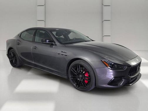 Grigio Maratea Metallic 2023 Maserati Ghibli Modena