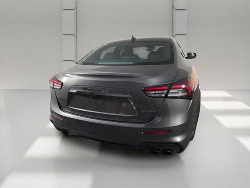 Grigio Maratea Metallic 2023 Maserati Ghibli Modena