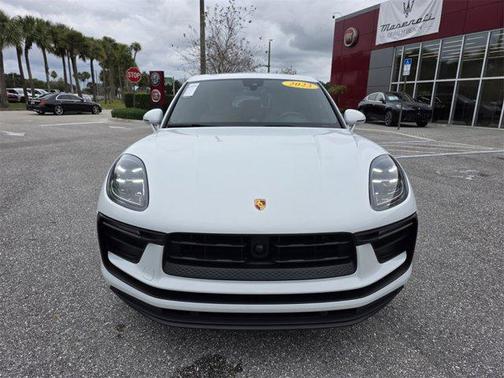 2023 Porsche Macan Base
