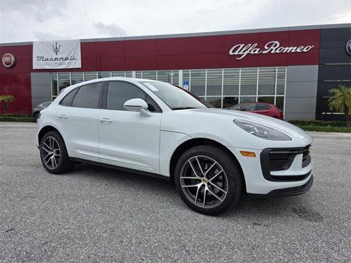 2023 Porsche Macan Base