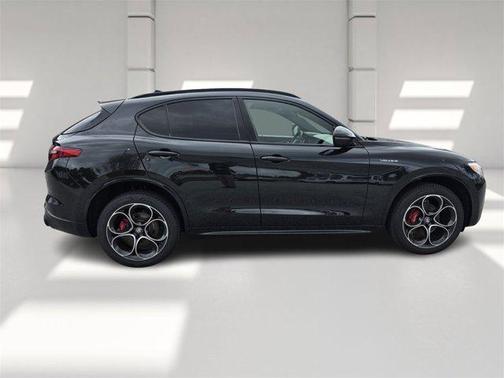 2022 Alfa Romeo Stelvio Ti