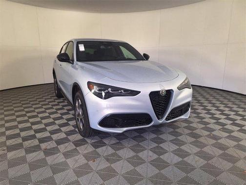 2025 Alfa Romeo Stelvio Sprint