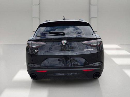 Vulcano Black Metallic 2025 Alfa Romeo Stelvio Sprint AWD