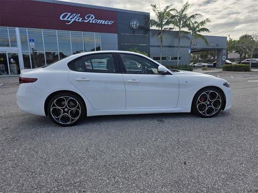 2023 Alfa Romeo Giulia Ti