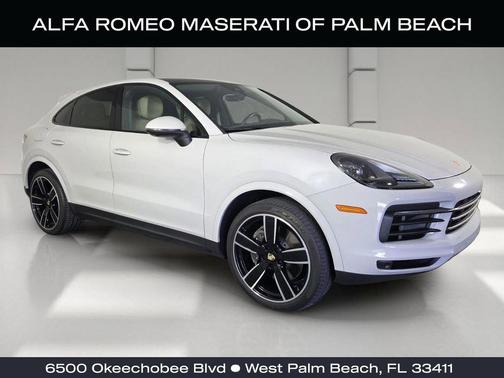 Chalk 2023 Porsche Cayenne Platinum Edition