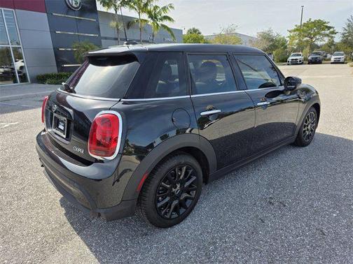 2023 MINI Hardtop Cooper