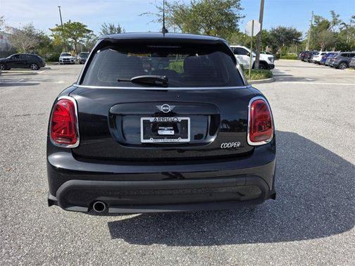 2023 MINI Hardtop Cooper