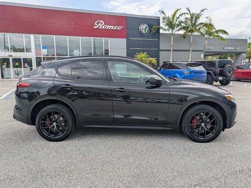 2020 Alfa Romeo Stelvio Base