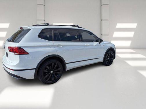 2021 Volkswagen Tiguan 2.0T SE R-Line Black
