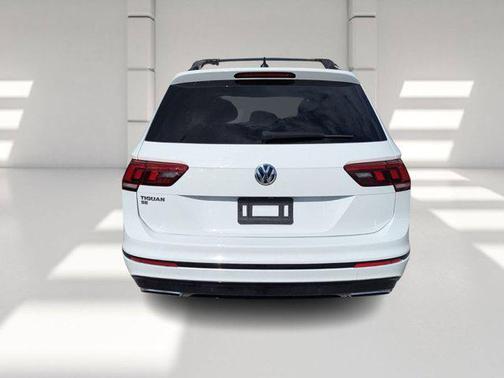 2021 Volkswagen Tiguan 2.0T SE R-Line Black