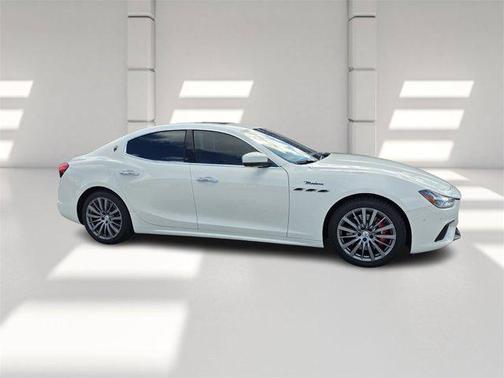 2022 Maserati Ghibli Modena