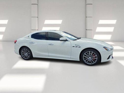 2022 Maserati Ghibli Modena