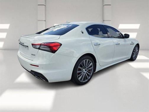 2022 Maserati Ghibli Modena