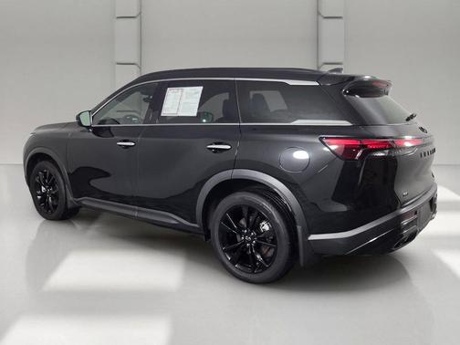 Mineral Black 2025 INFINITI QX60 Luxe