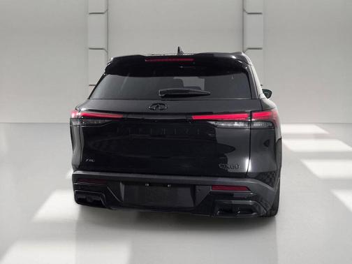Mineral Black 2025 INFINITI QX60 Luxe